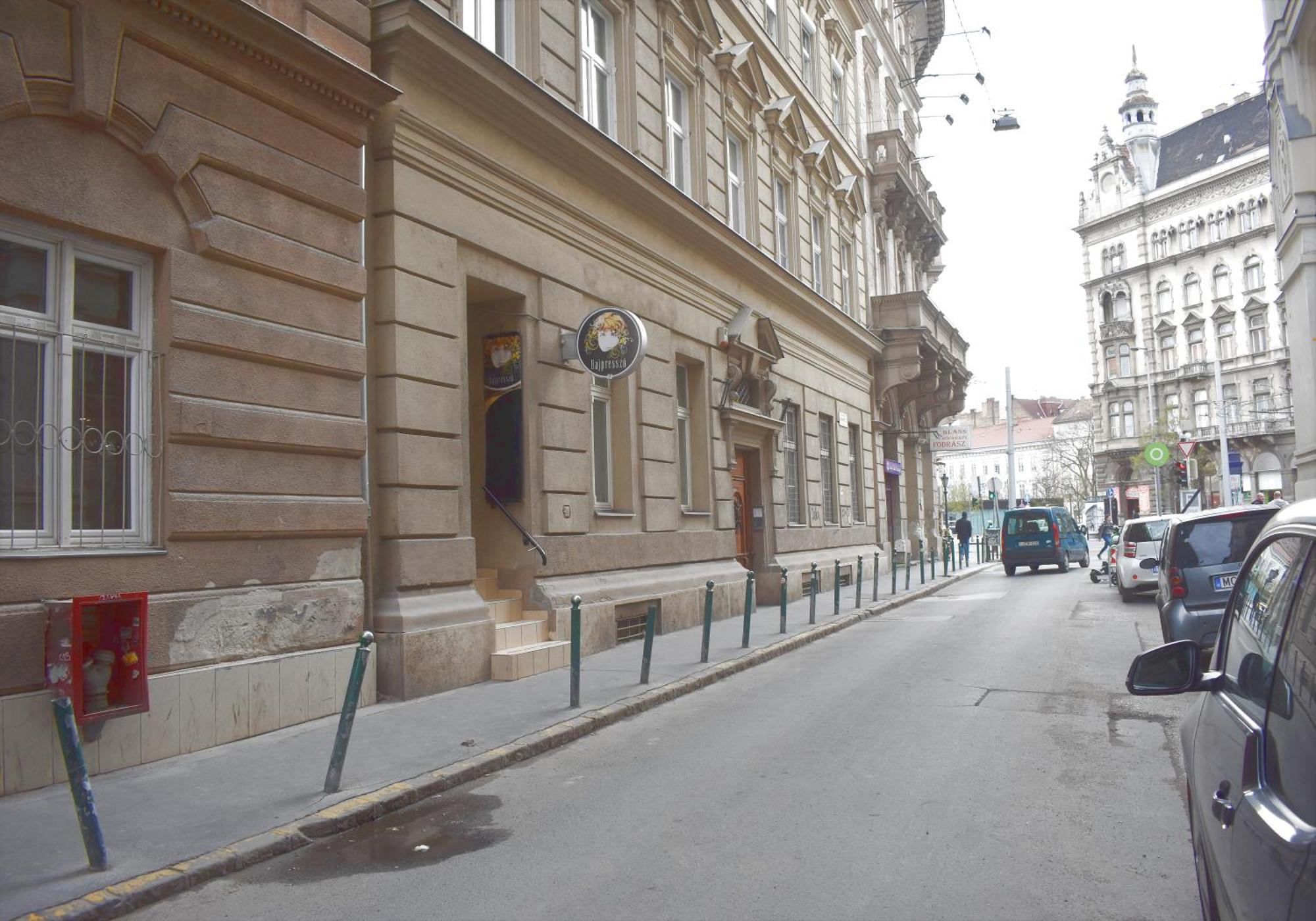 Yes, Yes! Lovely Apartment Good Amenities Budapest Center Экстерьер фото